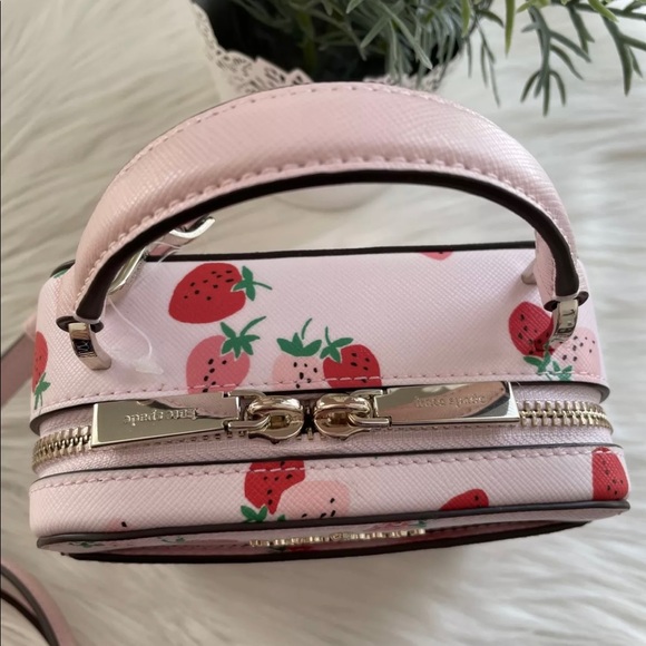 Kate Spade Daisy Strawberry Purse Pattern